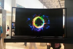 Samsung: до массовости OLED-телевизоров должно пройти 3-4 года